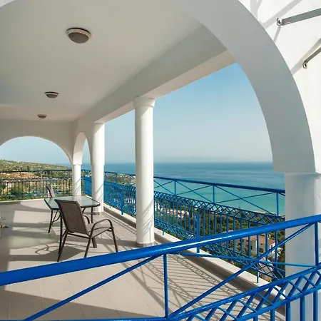 Folies Apartament *