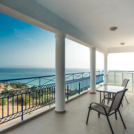 Apartament Folies