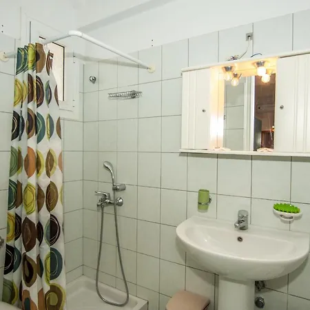 アパート Folies ロウダータ