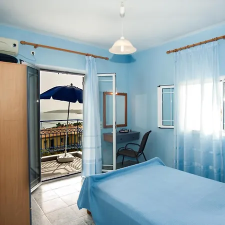 Folies Lejlighed Lourdata (Kefalonia)